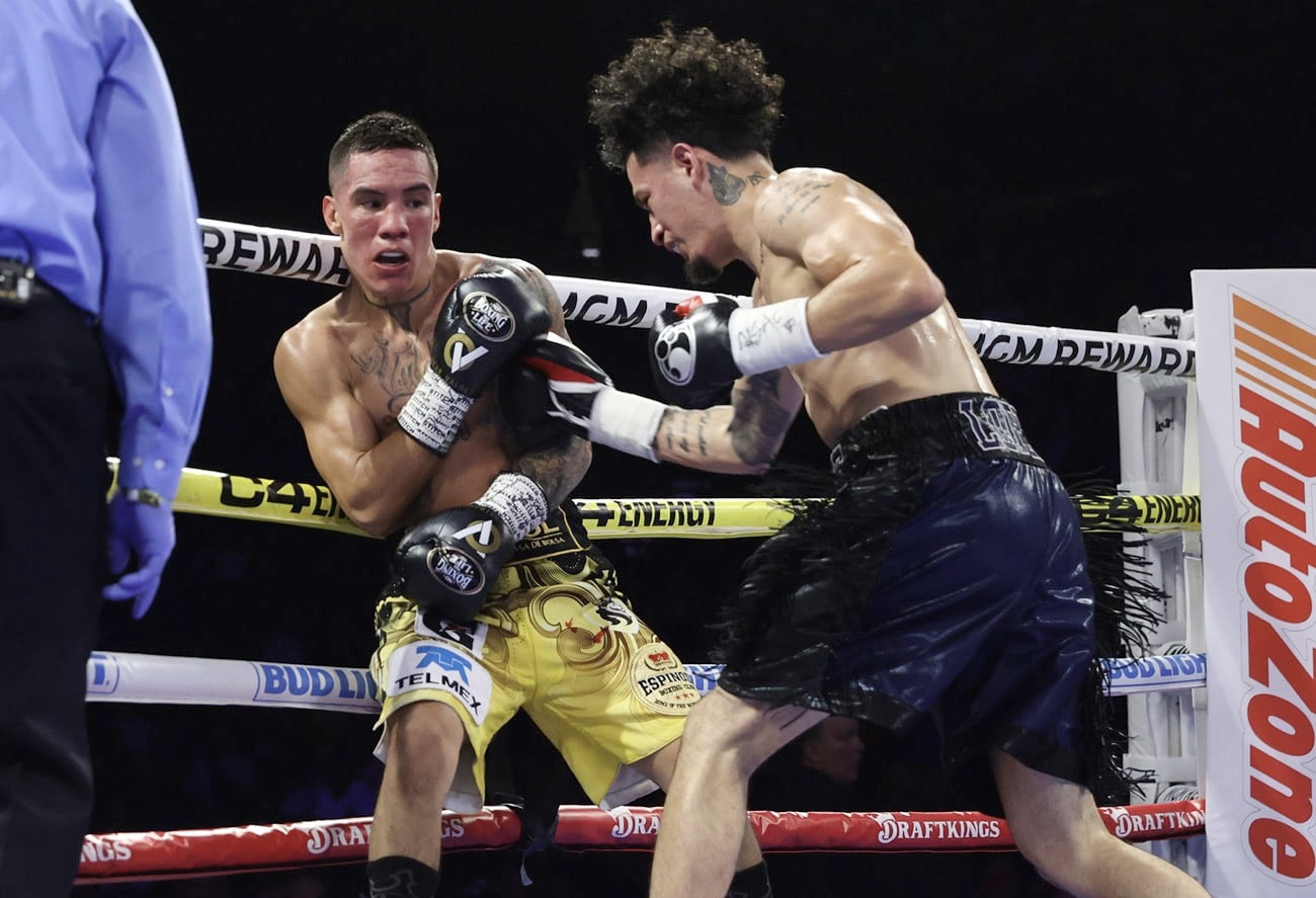 Oscar Valdez and Emanuel Navarrete for the WBO Super Featherweight title
