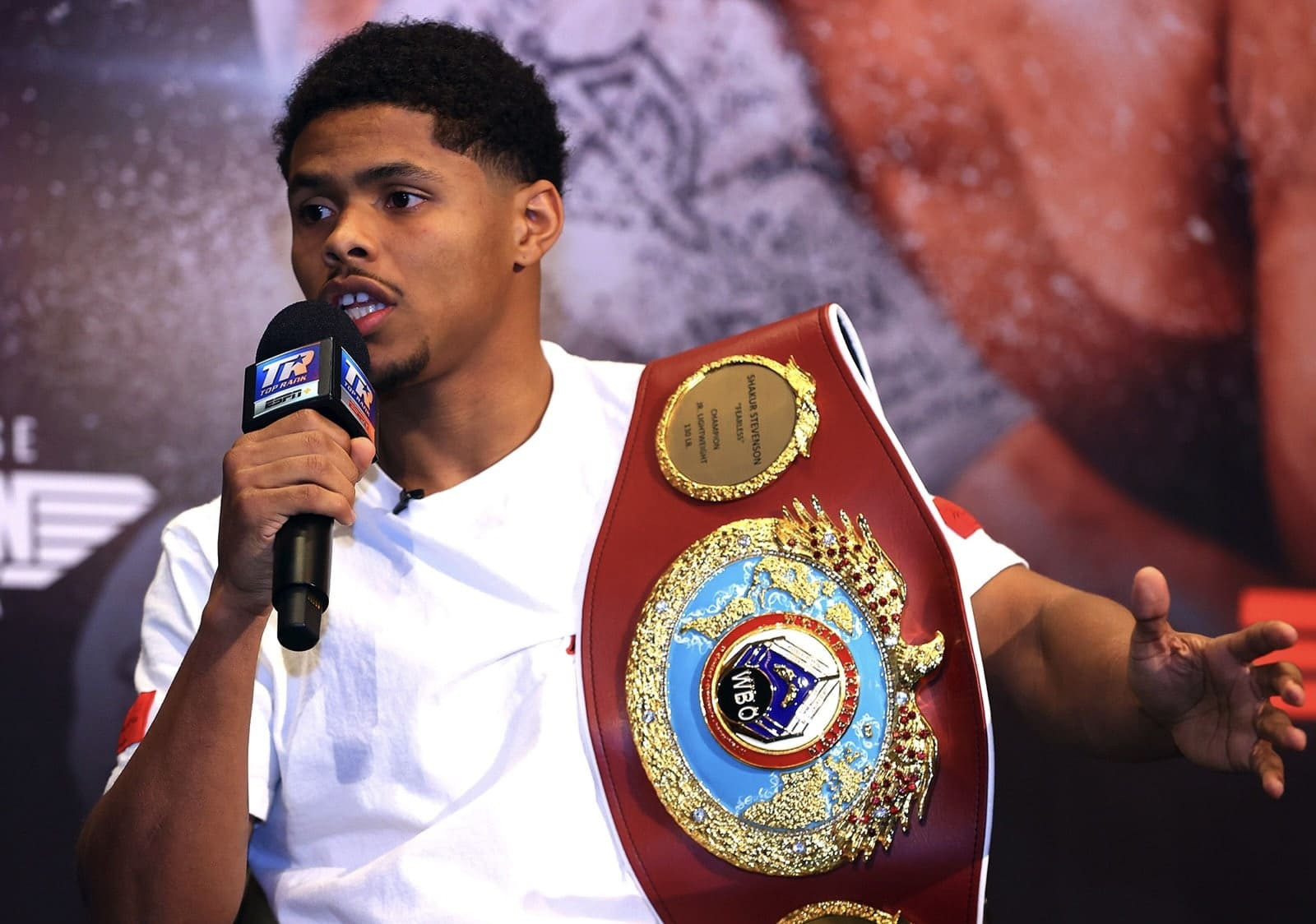 Shakur Stevenson prepares for a tough challenge in Edwin De Los Santos