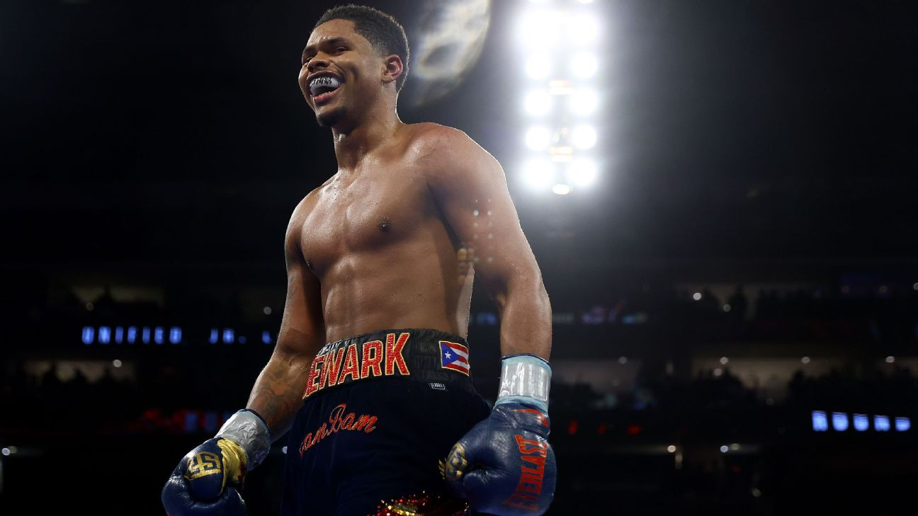 Shakur Stevenson promises a “surprise” in upcoming bout with De Los Santos