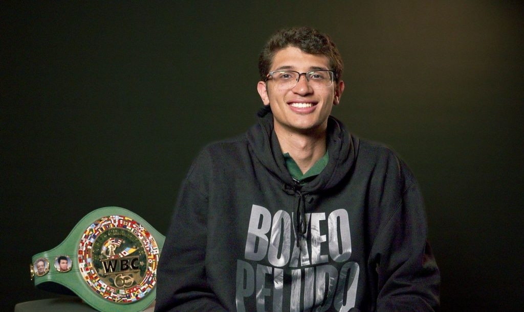 Voluntary title defense for Fundora