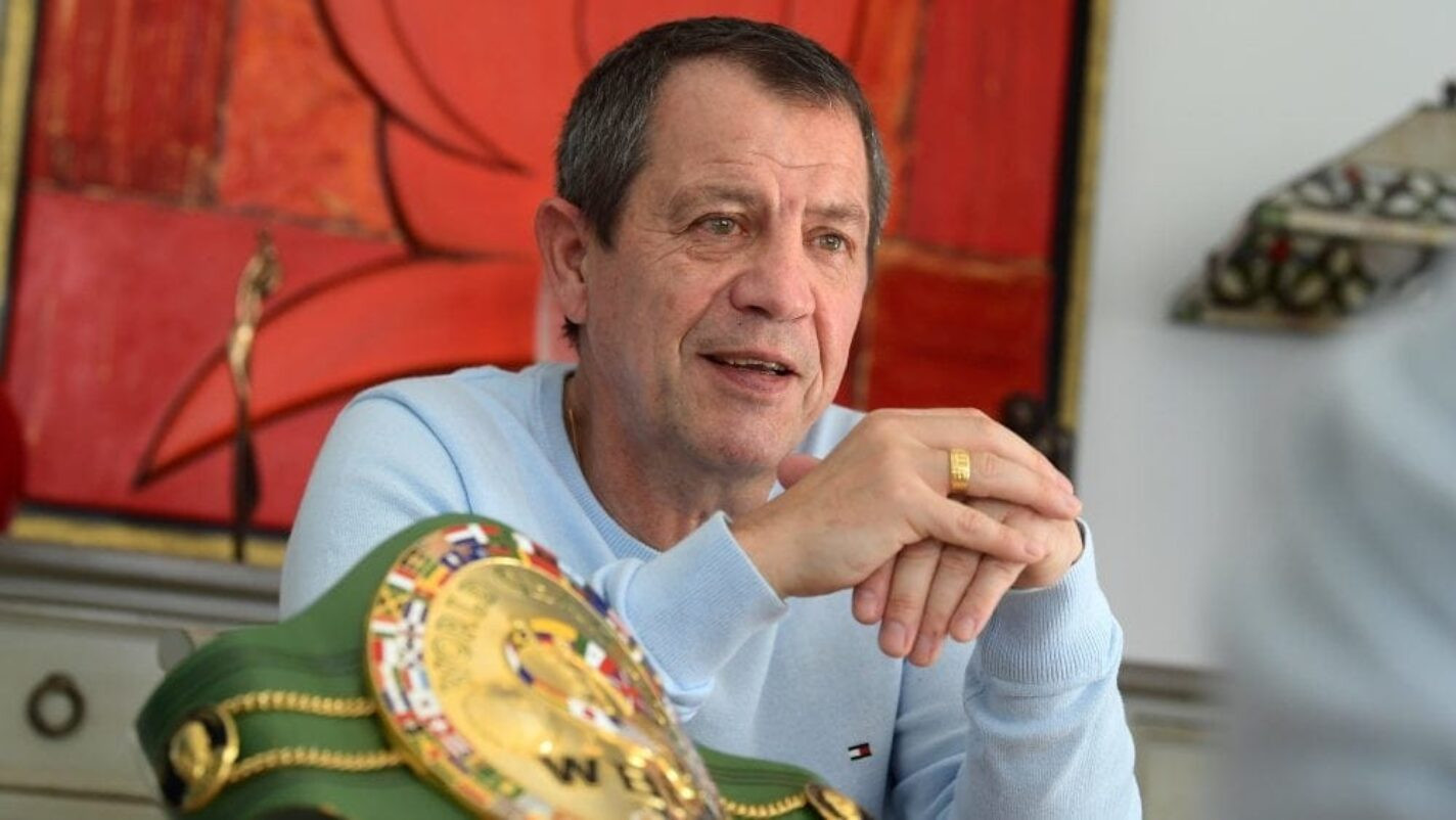 Super-bantamweight champion passes away